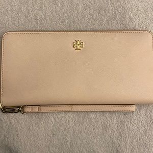 Tory Burch wallet
